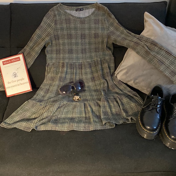 Cotton On Dresses & Skirts - 💚 Cute Green Flannel Dress 💚